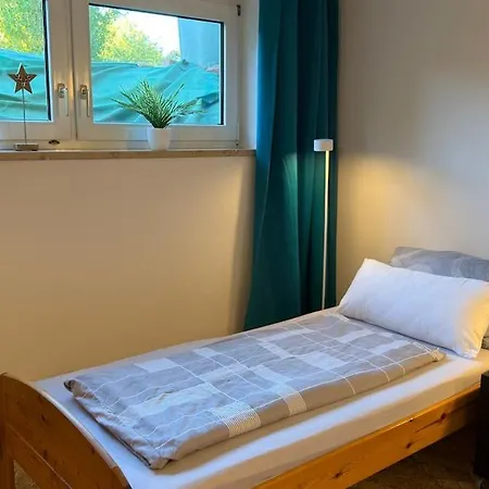 Grossraeumige Fuer 9 Personen * Rockingen